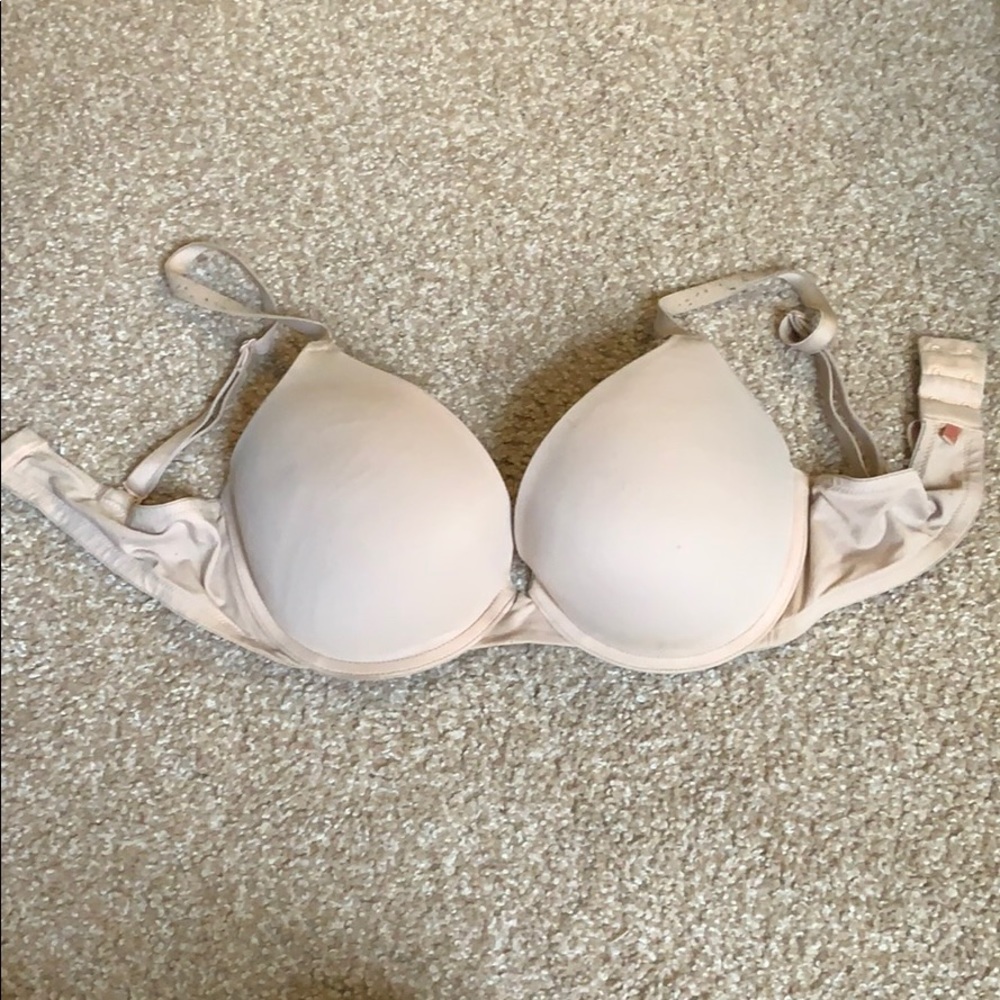 Tan VS push-up bra